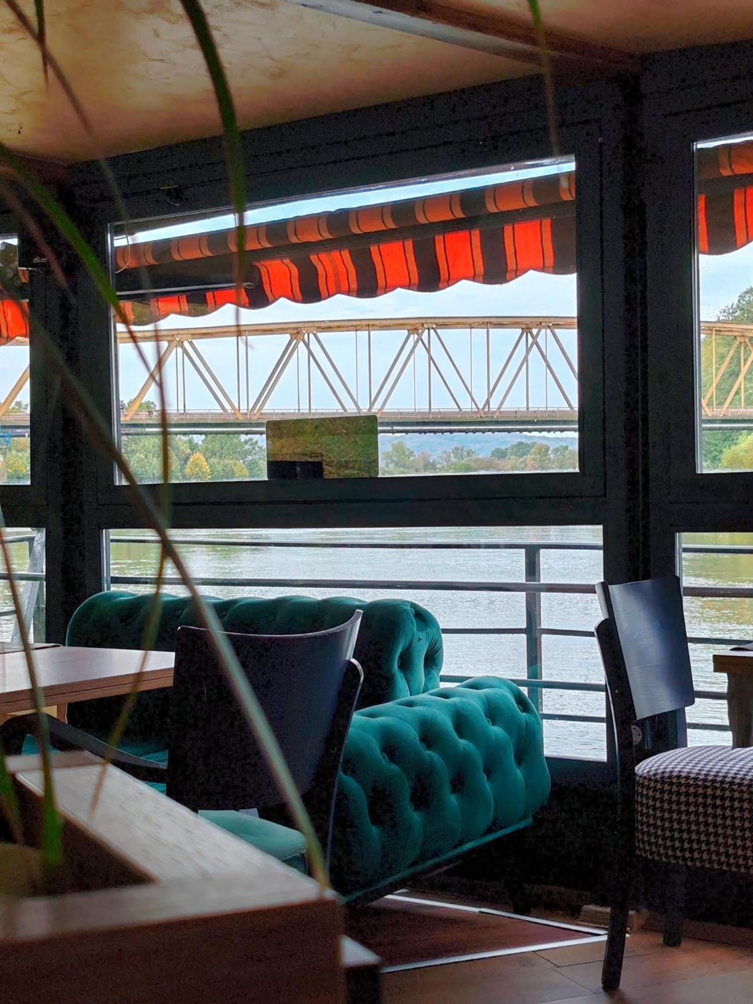 Cruiser Restoran Ćuprija Eksteriør bilde