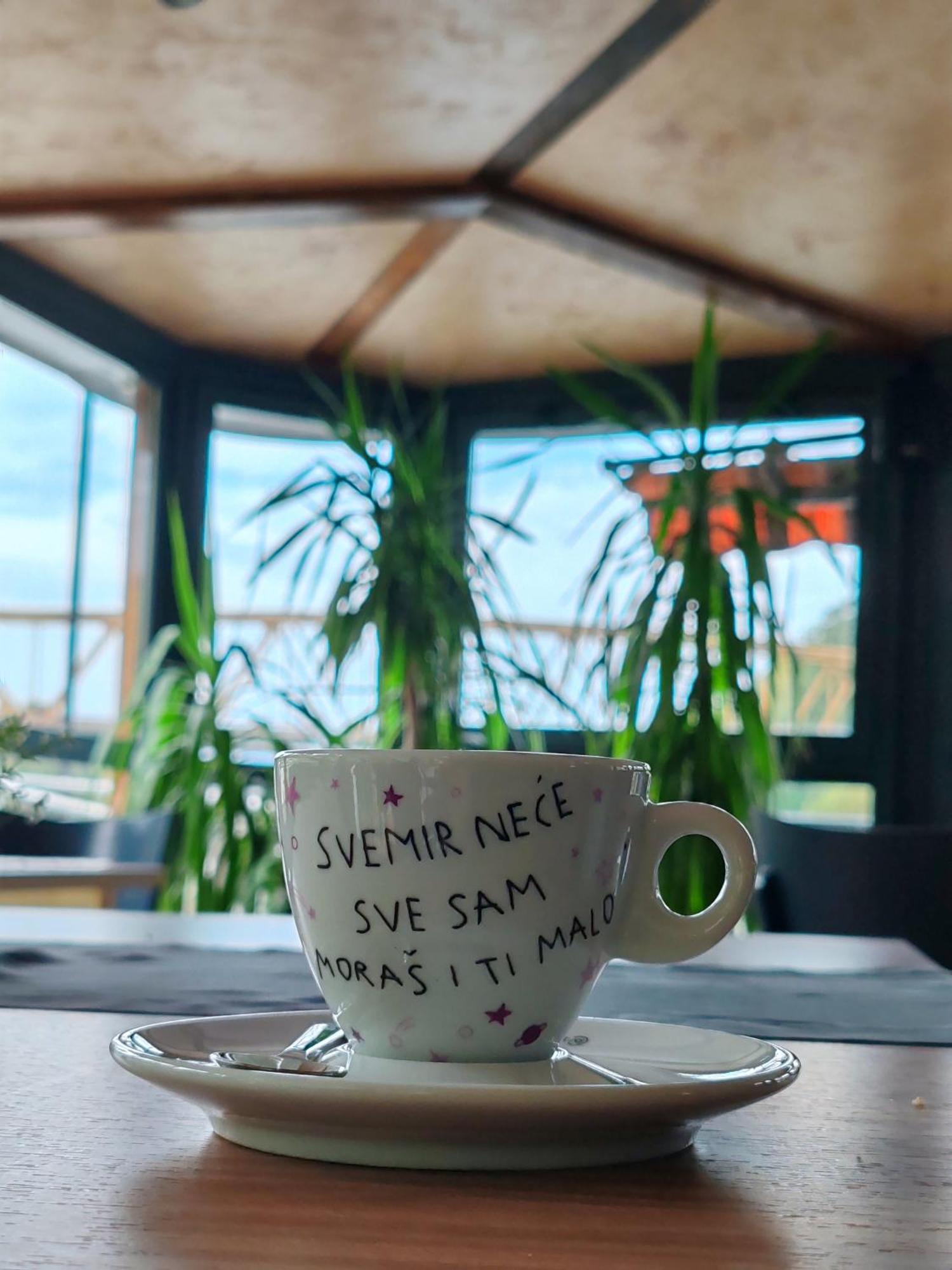 Cruiser Restoran Ćuprija Eksteriør bilde